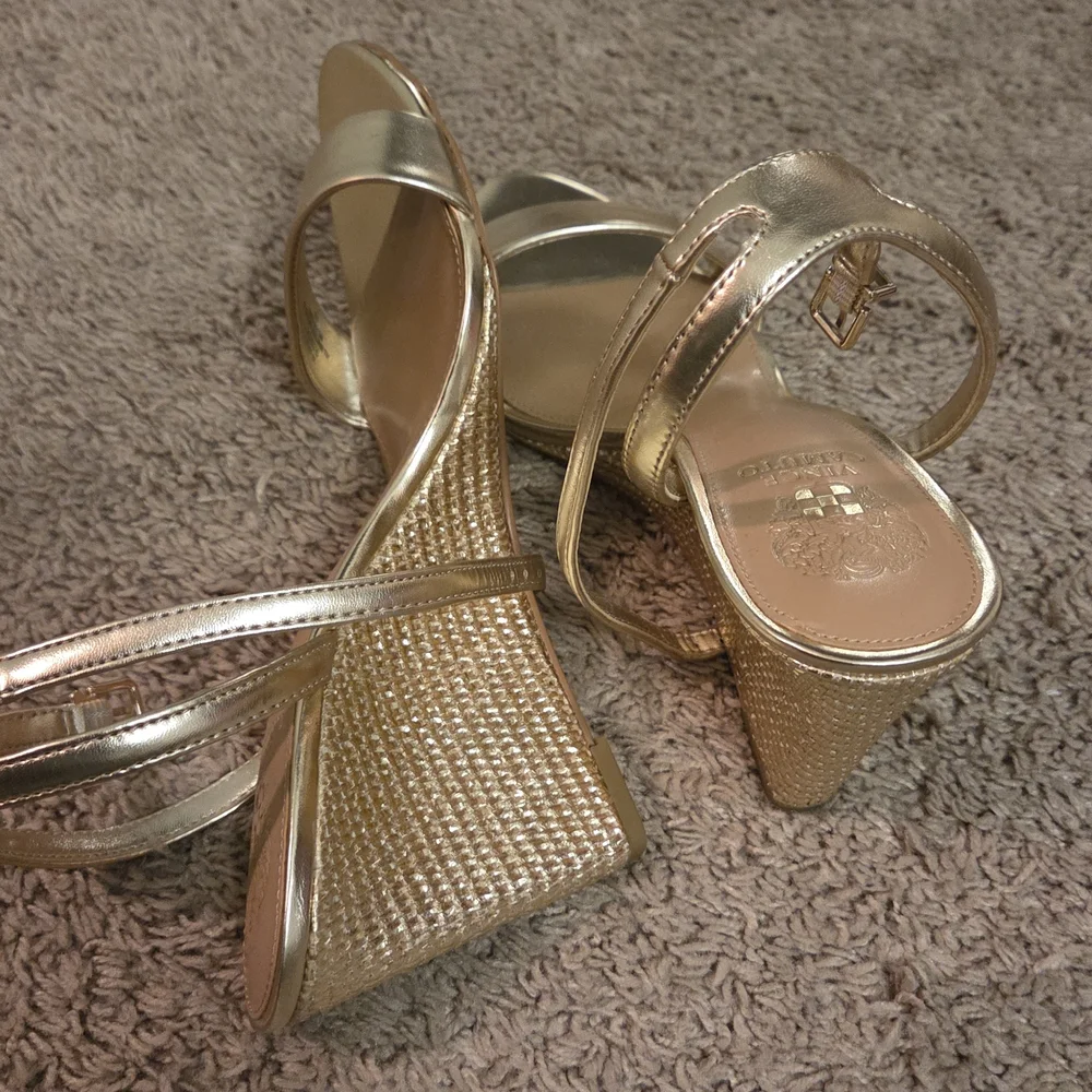 Vince Camuto Gold Women's Sandals - Picture 8 of 8